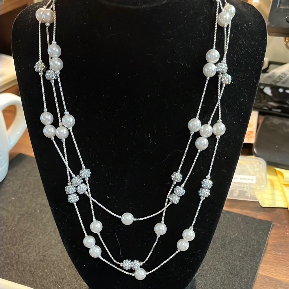 RMN Elegant Pearl and Silver Necklace